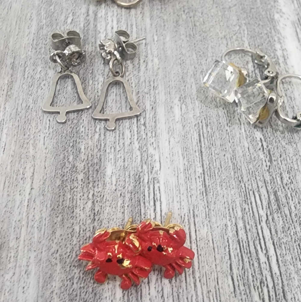 Elegant Gold and Red Earrings Bundle - Picture 2 of 5